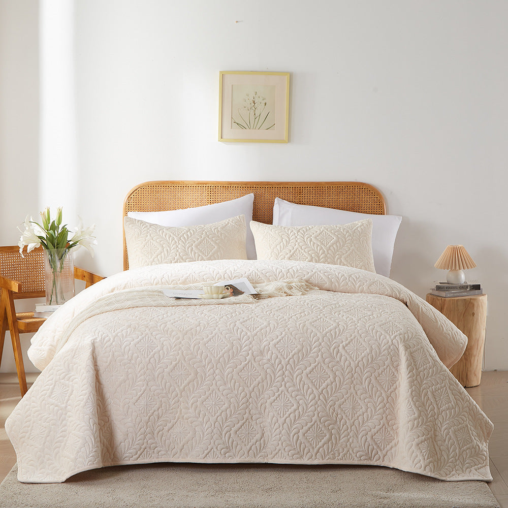 Crystal Velvet Bedspread Three-Piece Set with Fleece Lining, Quilted and Padded for Autumn and Winter