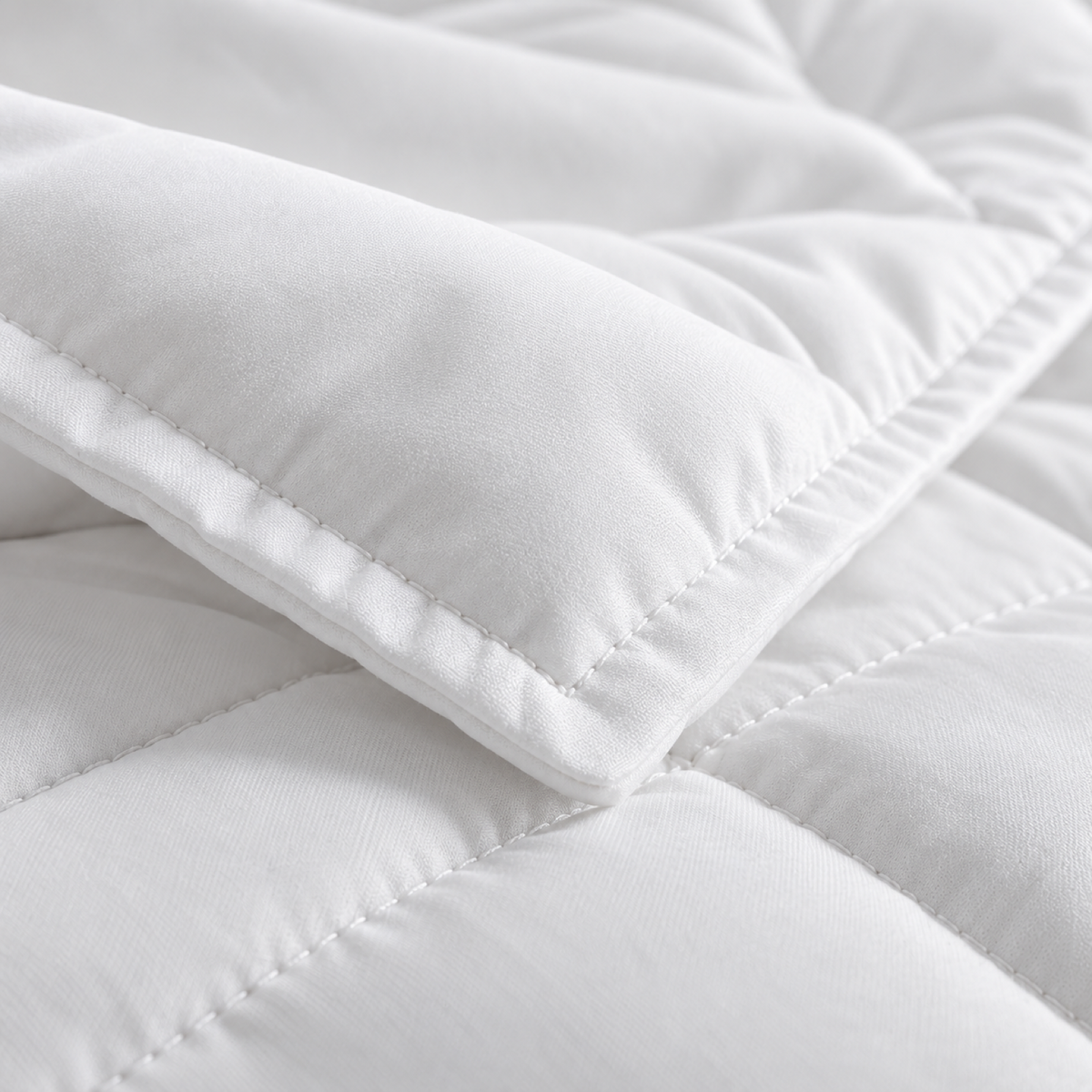 Microfiber Comforter Set with Sheets, White — detail