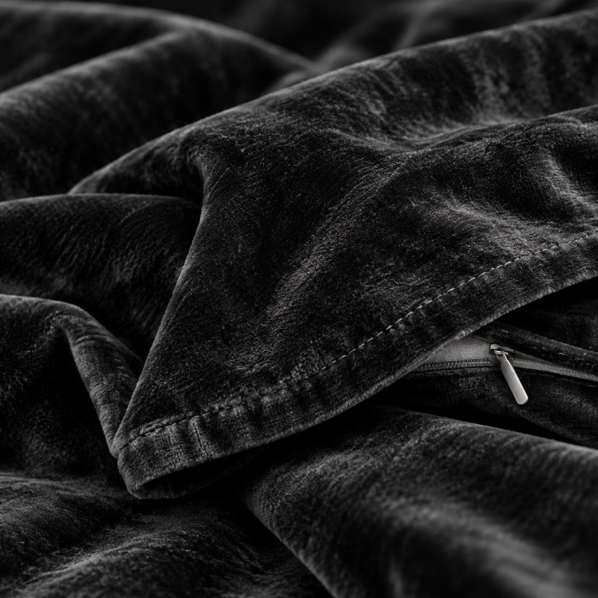 Velvet 3-Piece Duvet Cover Set, Black — detail